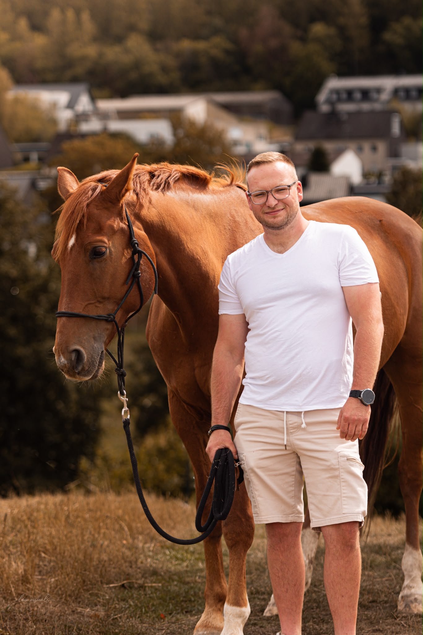 Marvin Presber mit einem Pferd des Reitstalls Presber